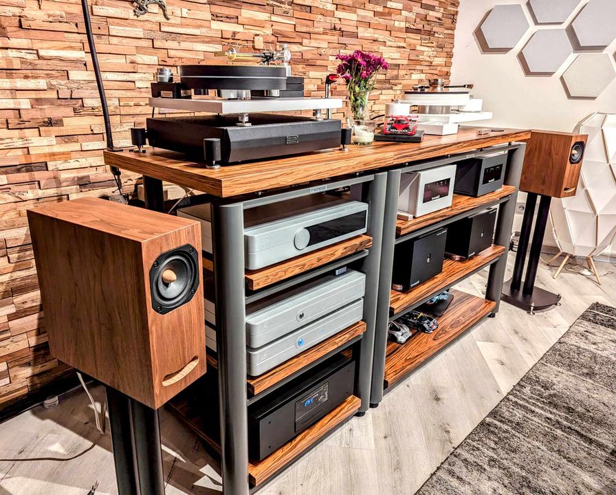 LEN Hifi. Exclusive distributor of Rogoz Audio for Germany. Official Websites: Contact details of…