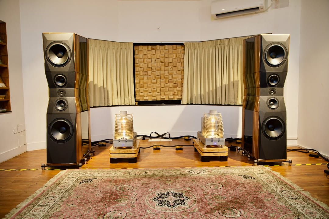 AV LOUNGE. Exclusive distributor of Rogoz Audio for India. AV LOUNGE demo room. The…