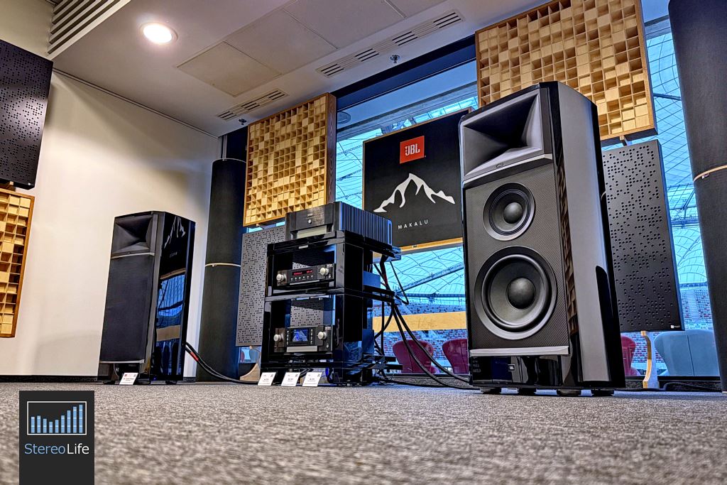 Rogoz Audio during the Audio Video Show 2025 Here are a few photos from…